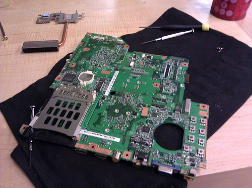 Repararea laptopului – pasi de avut in vedere
